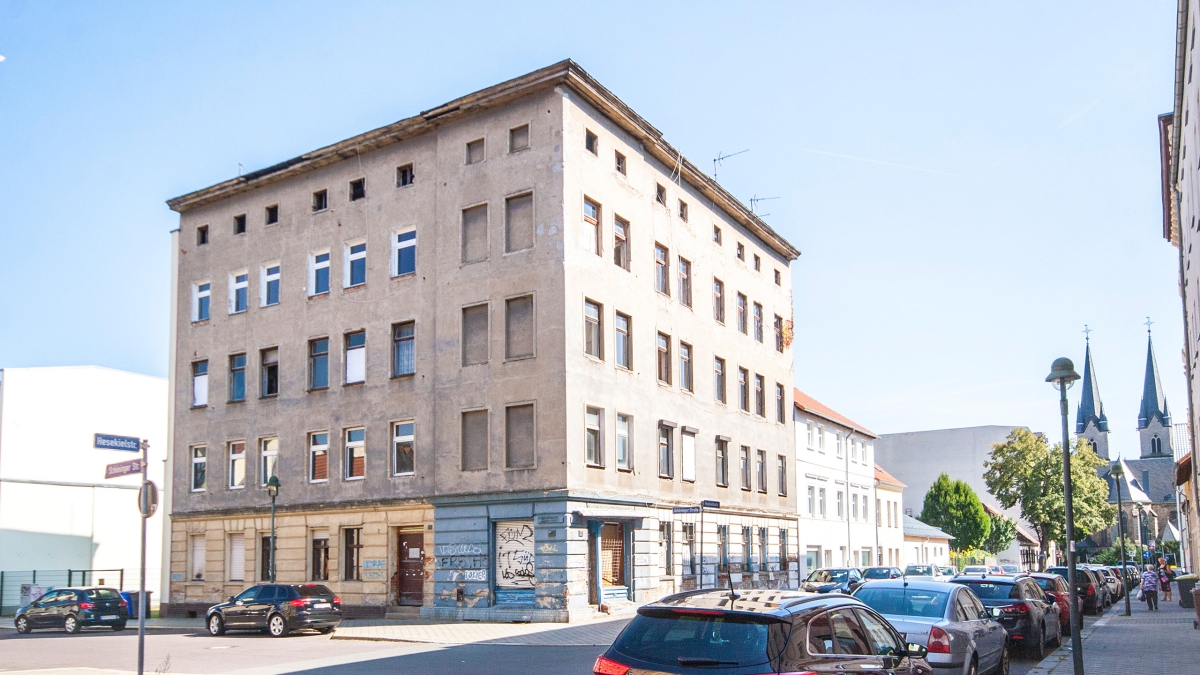 01_umbau_sanierung_mehrfamilienhaus_magdeburg_sudenburg_wohnungsbau_aistudio_architekt.JPG
