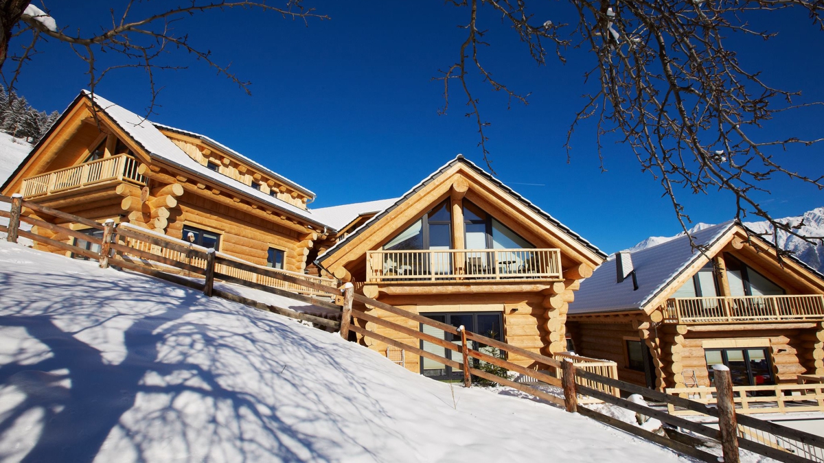 01_naturstammhaeuser_ferienhaeuser_tirol.jpg